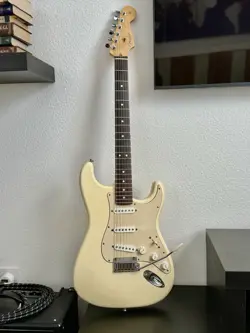 FENDER 50TH ANNIVERSARY STRATOCASTER ELECTRIC GUITAR WITH HARD CASE