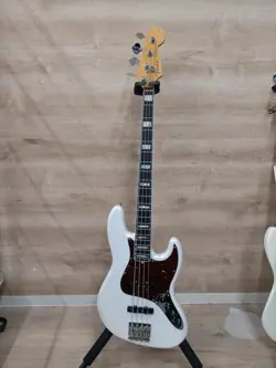 FENDER AMERICAN ULTRA JAZZ BASS WHITE MADE IN USA 2023 ELECTRIC BASS GUITAR