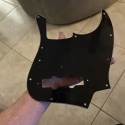 PICKGUARD USED