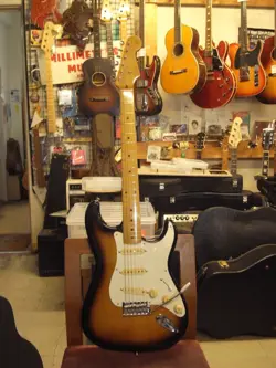 FENDER JAPAN ST57-105DMC USED ELECTRIC GUITAR  2010