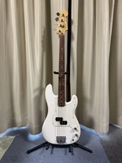 PRECISION WHITE MUSICAL