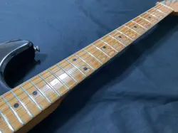 FENDER AMERICAN VINTAGE 57 STRATOCASTER/2 COLOR SUNBURST USED ELECTRIC GUITAR