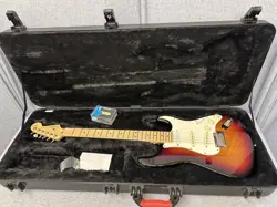 2015 FENDER USA AMERICAN STANDARD STRATOCASTER. BEAUTIFUL SUNBURST