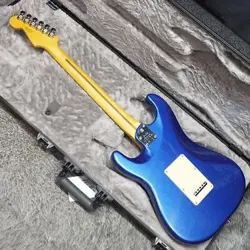 FENDER AMERICAN ULTRA STRATOCASTER HSS RW COBRA BLUE