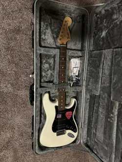 HSS STRATOCASTER. PLAYED