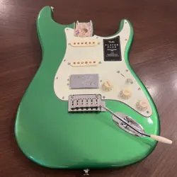 FENDER COSMIC JADE STRATOCASTER PLAYER PLUS BODY