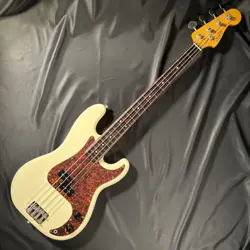USED BASS CRAFTED