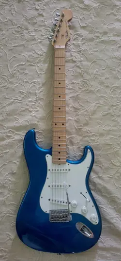 FENDER STRATACASTOR/MAPLE NECK