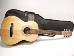 STEEL STRING RIGHT-HANDED