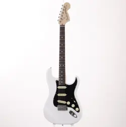 PERFORMER STRATOCASTER ARCTIC