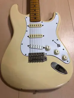 FENDER JAPAN STRATOCASTER ELECTRIC GUITAR USED FROM JAPAN