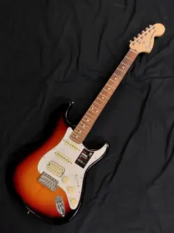 PERFORMER STRATOCASTER