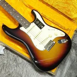 FENDER AMERICAN VINTAGE II 1961 STRATOCASTER RW 3 COLOR SUNBURST