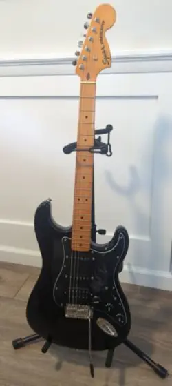 SQUIER CLASSIC VIBE 70S STRATOCASTER HSS MAPLE FINGERBOARD ELECTRIC