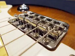 FENDER AMERICAN VINTAGE II 1957 STRATOCASTER MAPLE FINGERBOARD 2 COLOR SUNBURS