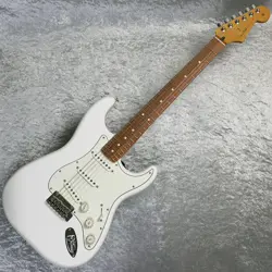 STRATOCASTER PAU