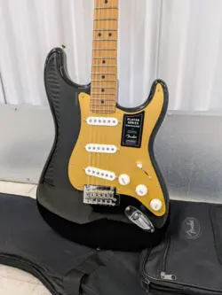 FENDER STRATOCASTER - PLAYER SERIES - LIMITED EDITION