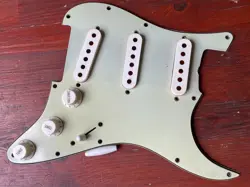 PICKGUARD 1960S PICKUP