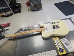 6-STRING TELECASTER WHITE