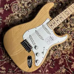 FENDER /MADE IN JAPAN TRADITIONAL 70S STRATOCASTER MAPLE FINGERBOARD