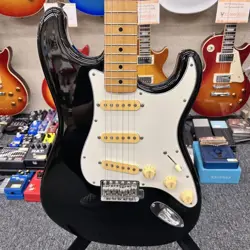 10418 FENDER JAPAN STRATOCASTER BLACK