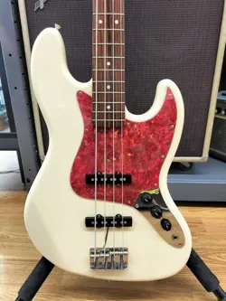 STYLE ELECTRIC BASS