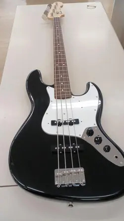 GUITAR THIN SCRATCHES