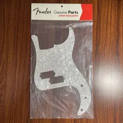 FENDER GENUINE PICKGUARD WHITE PEARL