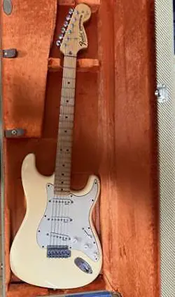 FENDER USA YNGWIE MALMSTEEN SIGNATURE STRATOCASTER DIMARZIO