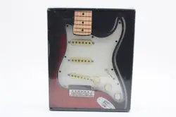 0992340509 FENDER PICKGUARD