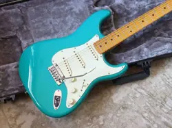 II STRATOCASTER MIAMI