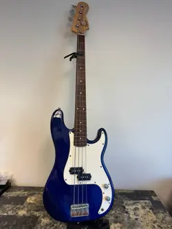 BLACK FENDER SQUIRE P-BASS ELECTRIC BASS *TESTED* VINTAGE