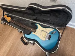 SIGNED! FENDER SIGNATURE RICHIE SAMBORA STRATOCASTER GUITAR. BON JOVI.