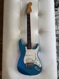 FENDER SIGNATURE