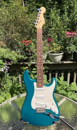 2002 FENDER HIGHWAY ONE AMERICAN STRATOCASTER MADE IN USA TEAL GREEN TRANSPARENT