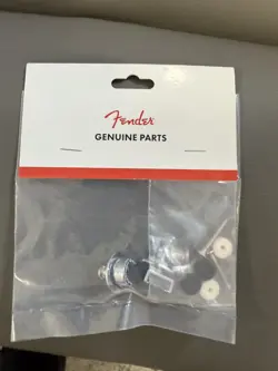 GENUINE FENDER CHROME GUITAR & BASS STRAT/TELE STRAPLOCKS STRAP LOCKS SET PAIR 717669448370
