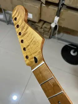 STAINLESS 22 FRETS STRAT ROASTED FLAME MAPLE GUITAR NECK GLOSS FOR FENDER START