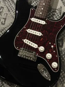 FENDER MADE IN JAPAN HYBRID II STRATOCASTER ROSEWOOD FINGERBOARD BLK