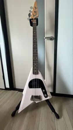 HAMA OKAMOTO FENDER KATANABASS SHELLPINK NO.MG982