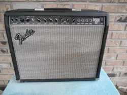 VINTAGE FENDER DELUXE 112 PLUS 2-CHANNEL GUITAR AMP WITH REVERB. WORKS!