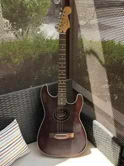 COMBO ELECTRIC/ACOUSTIC GUITAR