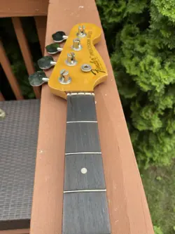 ALL PARTS FENDER LICENSED PRECISION BASS NECK ROSEWOOD FINGERBOARD GOTOH TUNERS