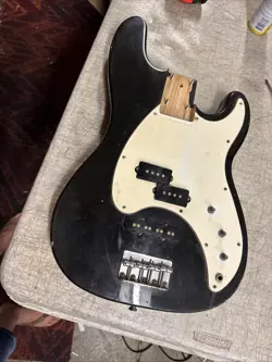 CARLO ROBELLI P-BASS SPECIAL BODY LOADED W/ BRIDGE & PICKUP, LUTHER FITS FENDER