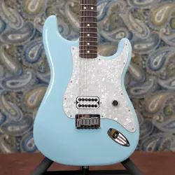 USED FENDER TOM DELONGE DAPHNE BLUE REISSUE W/GIG BAG