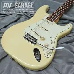 FENDER AMERICAN STANDARD STRATOCASTER 2012