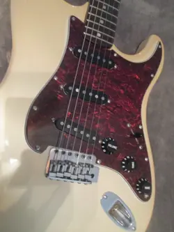 MEMPHIS VINTAGE STRAT GUITAR  UPGRADED FENDER TEX MEX  PICKUPS GREAT TONE.