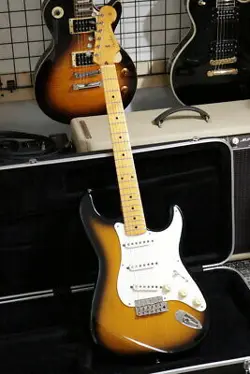 FENDER JAPANST57 W/