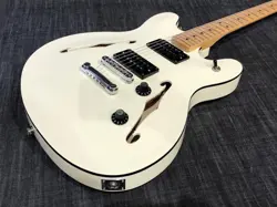 SQUIER BY FENDER AFFINITY SERIES� STARCASTER OWH USED MAPLE BODY W/SOFT CASE