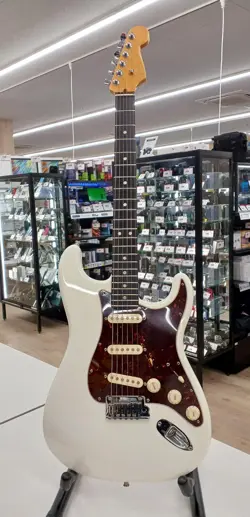 FENDER AMERICAN ULTRA ST ELECTRIC GUITAR SAFE DELIVERY FROM JAPAN