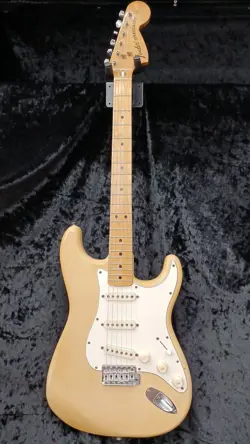 FENDER 1974 STRATOCASTER ELECTRIC GUITAR SAFE DELIVERY FROM JAPAN